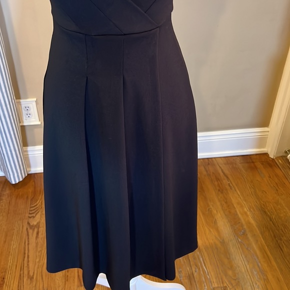 ASOS black dress size 2 sleeveless with criss cross design front w/ full skirt - Picture 5 of 12